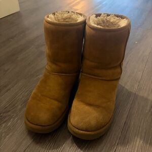 Classic UGG Boots - Chestnut